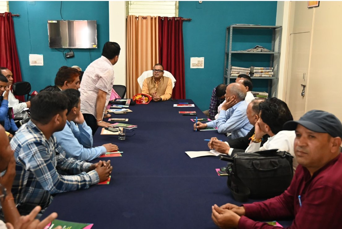 सूचना विभाग शासन ,जनता और मीडिया के बीच सेतु का कार्य करता है-डॉ. नितिन उपाध्याय