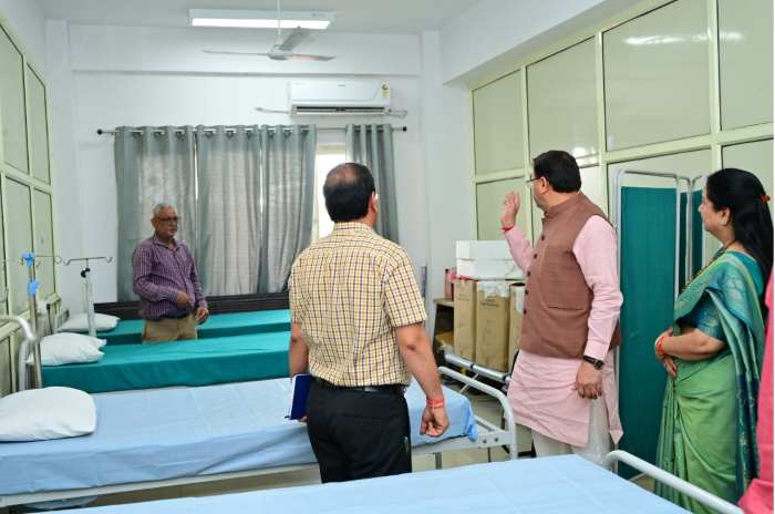 ऋषिकेश: चारधाम यात्रा ट्रांजिट कैंप का किया औचक निरीक्षण मुख्यमंत्री धामी ने